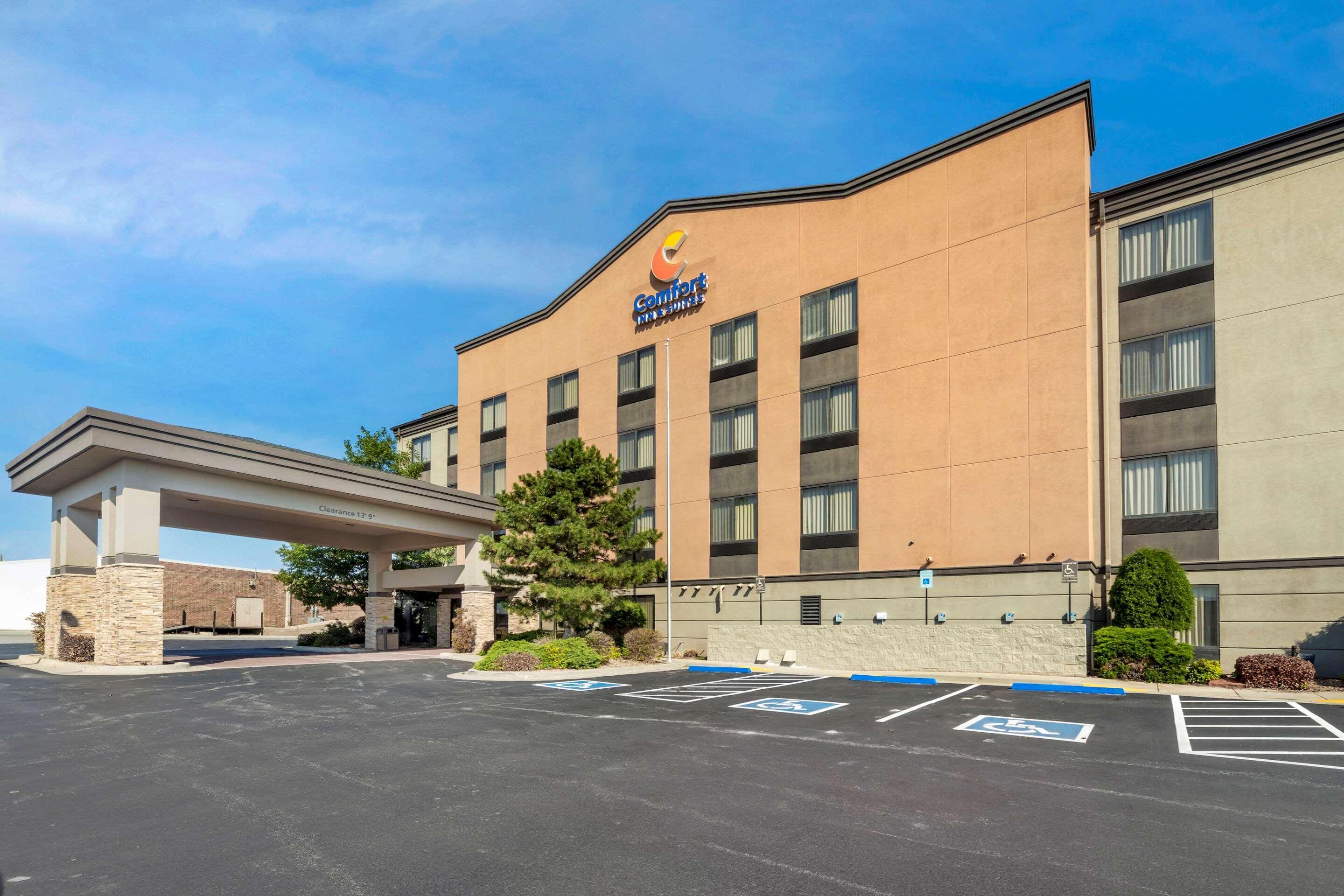 Holiday Inn Express & Suites Weatherford By Ihg Exterior photo