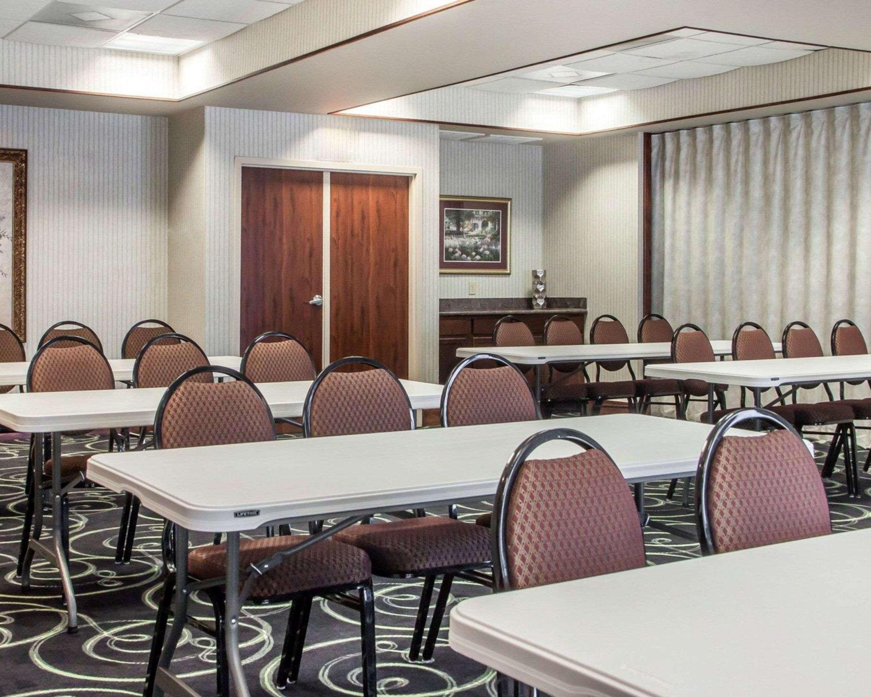 Holiday Inn Express & Suites Weatherford By Ihg Exterior photo